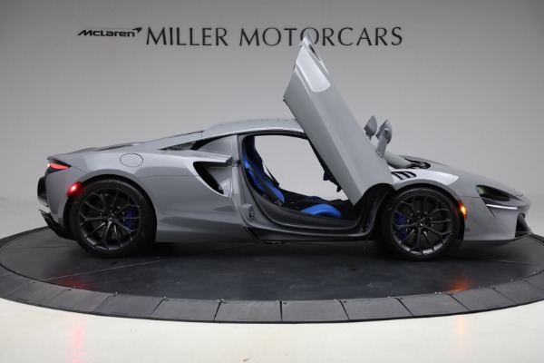 Used 2023 McLaren Artura for sale $184,900 at Alfa Romeo of Westport in Westport CT 06880 19