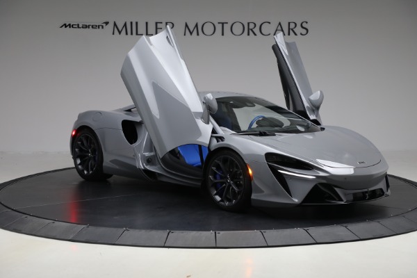 Used 2023 McLaren Artura for sale $184,900 at Alfa Romeo of Westport in Westport CT 06880 20