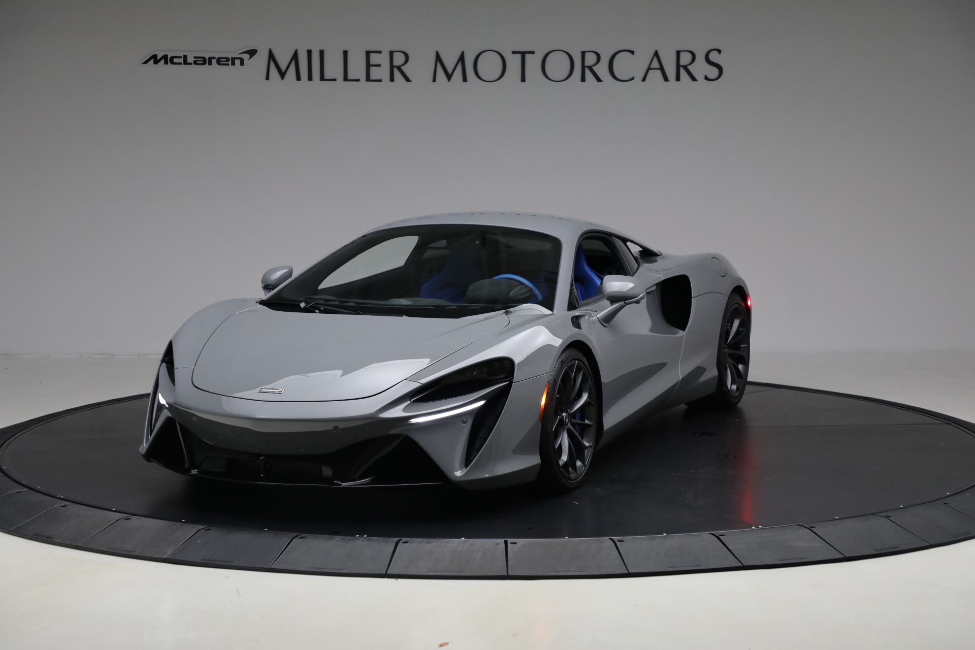 Used 2023 McLaren Artura for sale $184,900 at Alfa Romeo of Westport in Westport CT 06880 1