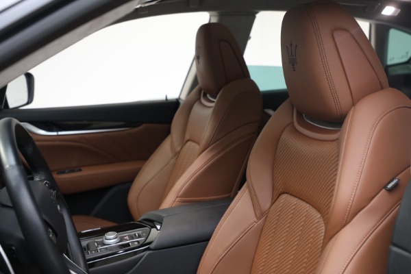 Used 2022 Maserati Levante Modena for sale Sold at Alfa Romeo of Westport in Westport CT 06880 13