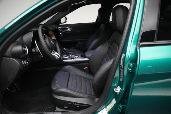 New 2025 Alfa Romeo Giulia Intensa for sale Sold at Alfa Romeo of Westport in Westport CT 06880 16