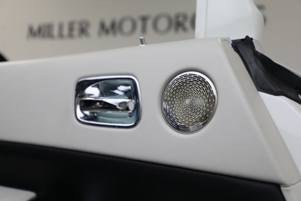 Used 2019 Rolls-Royce Dawn for sale Sold at Alfa Romeo of Westport in Westport CT 06880 23