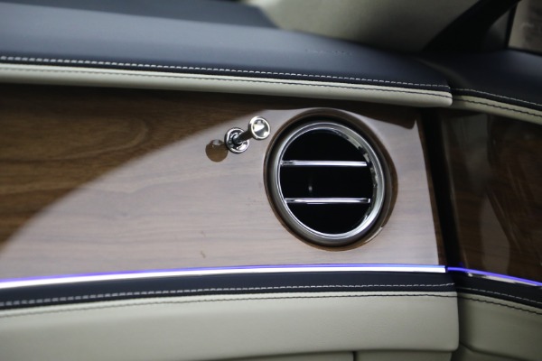 New 2026 Bentley Flying Spur for sale $281,720 at Alfa Romeo of Westport in Westport CT 06880 28