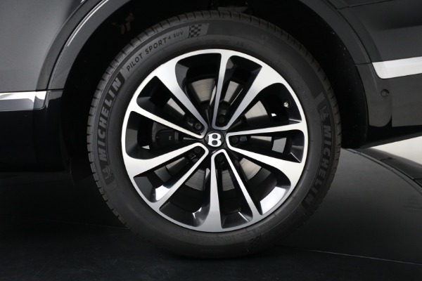 Used 2018 Bentley Bentayga W12 Onyx Edition for sale Sold at Alfa Romeo of Westport in Westport CT 06880 13