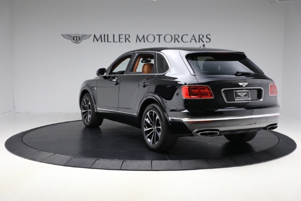 Used 2018 Bentley Bentayga W12 Onyx Edition for sale Sold at Alfa Romeo of Westport in Westport CT 06880 4