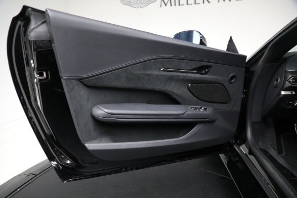 Used 2025 Aston Martin Vantage for sale $189,900 at Alfa Romeo of Westport in Westport CT 06880 13