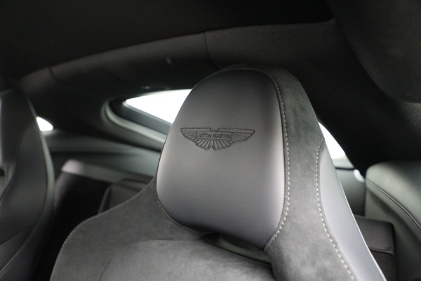 Used 2025 Aston Martin Vantage for sale $189,900 at Alfa Romeo of Westport in Westport CT 06880 17