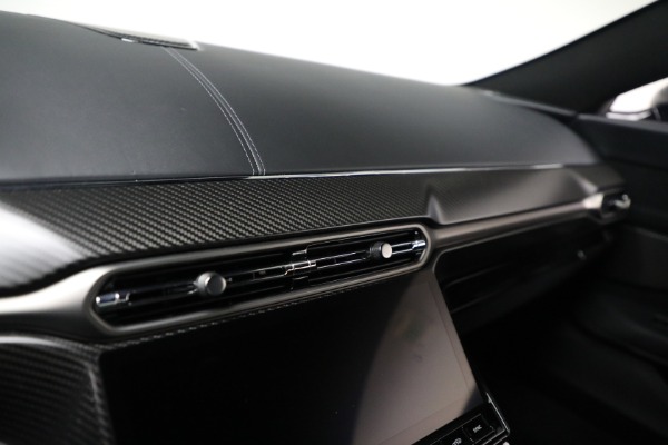 Used 2025 Aston Martin Vantage for sale $189,900 at Alfa Romeo of Westport in Westport CT 06880 21