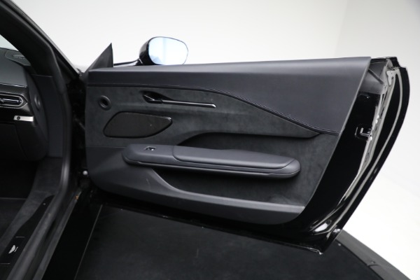 Used 2025 Aston Martin Vantage for sale $189,900 at Alfa Romeo of Westport in Westport CT 06880 22