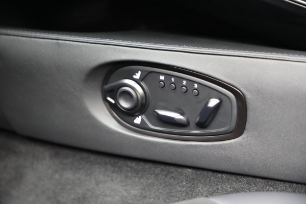 Used 2025 Aston Martin Vantage for sale $189,900 at Alfa Romeo of Westport in Westport CT 06880 27