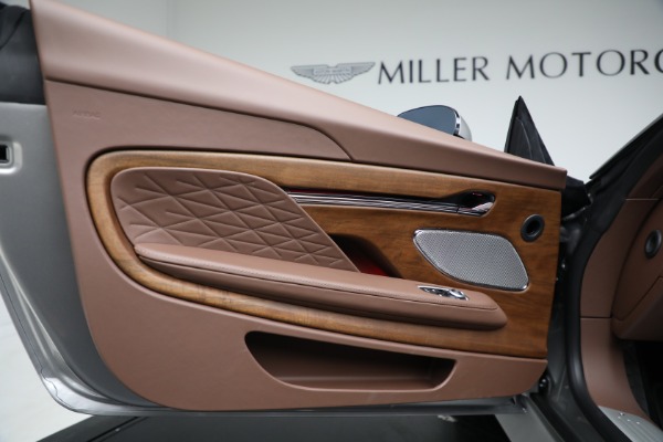 New 2026 Aston Martin DB12 Volante for sale $340,900 at Alfa Romeo of Westport in Westport CT 06880 25