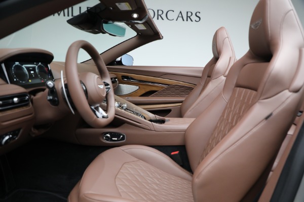 New 2026 Aston Martin DB12 Volante for sale $340,900 at Alfa Romeo of Westport in Westport CT 06880 27