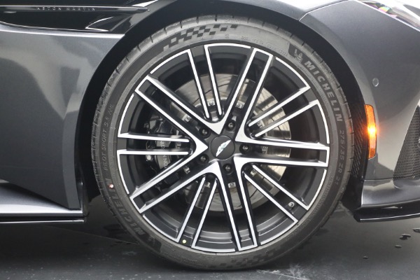 New 2026 Aston Martin DB12 Volante for sale $365,100 at Alfa Romeo of Westport in Westport CT 06880 26