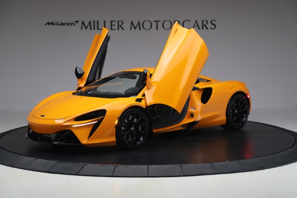 Used 2024 McLaren Artura Performance for sale $192,900 at Alfa Romeo of Westport in Westport CT 06880 14
