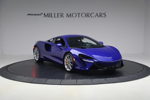 Used 2024 McLaren Artura Vision for sale $197,900 at Alfa Romeo of Westport in Westport CT 06880 11