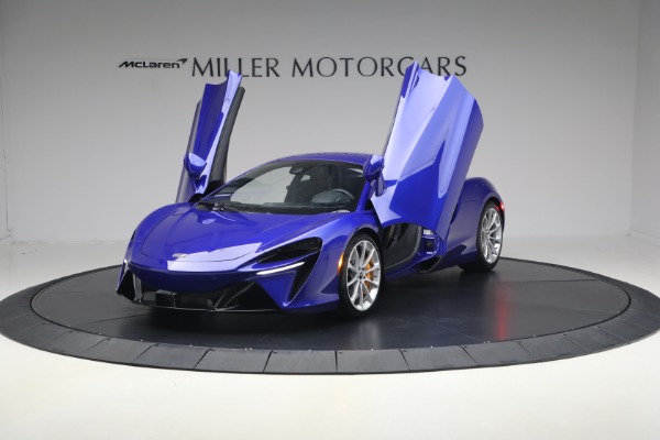 Used 2024 McLaren Artura Vision for sale $197,900 at Alfa Romeo of Westport in Westport CT 06880 14
