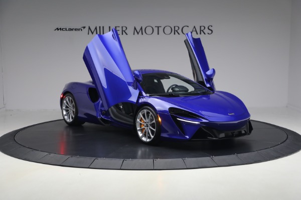 Used 2024 McLaren Artura Vision for sale $197,900 at Alfa Romeo of Westport in Westport CT 06880 20
