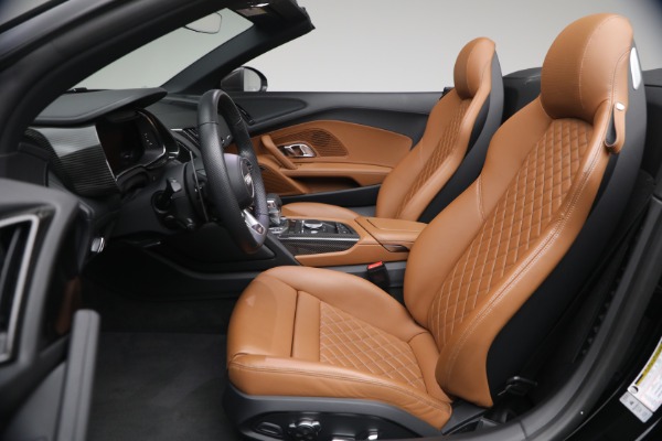 Used 2023 Audi R8 5.2 quattro V10 perform. Spyder for sale Sold at Alfa Romeo of Westport in Westport CT 06880 13