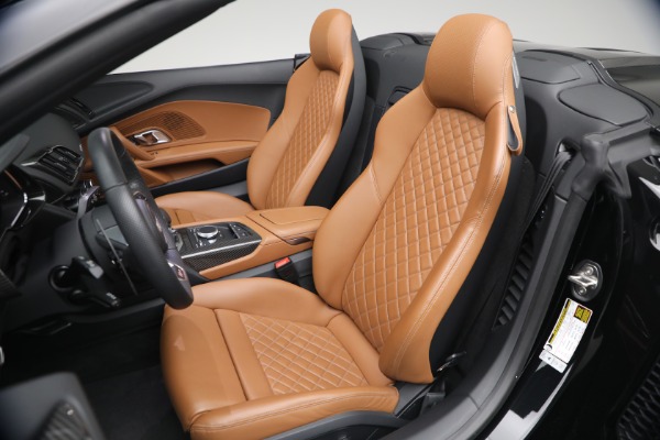 Used 2023 Audi R8 5.2 quattro V10 perform. Spyder for sale Sold at Alfa Romeo of Westport in Westport CT 06880 14