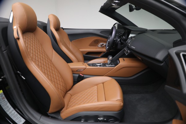 Used 2023 Audi R8 5.2 quattro V10 perform. Spyder for sale Sold at Alfa Romeo of Westport in Westport CT 06880 16