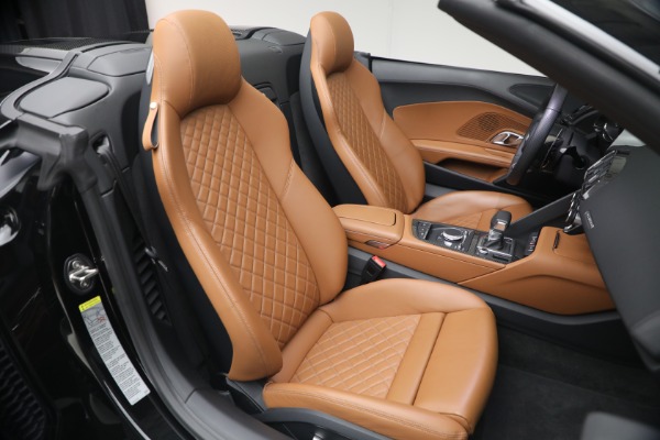 Used 2023 Audi R8 5.2 quattro V10 perform. Spyder for sale Sold at Alfa Romeo of Westport in Westport CT 06880 17