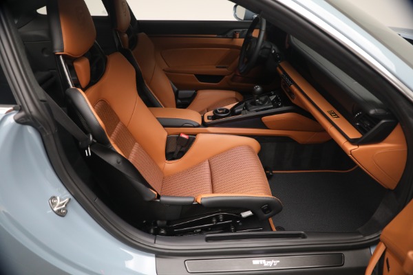 Used 2024 Porsche 911 S/T for sale Sold at Alfa Romeo of Westport in Westport CT 06880 17