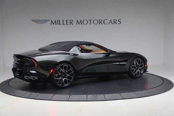 New 2026 Aston Martin Vanquish Volante for sale $581,800 at Alfa Romeo of Westport in Westport CT 06880 20