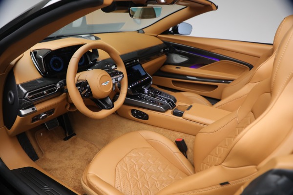 New 2026 Aston Martin Vanquish Volante for sale $581,800 at Alfa Romeo of Westport in Westport CT 06880 25