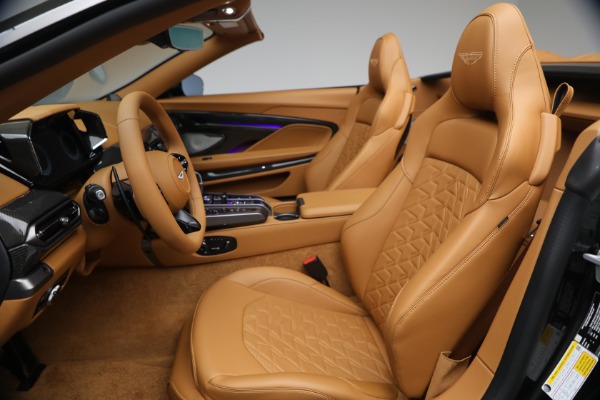 New 2026 Aston Martin Vanquish Volante for sale $581,800 at Alfa Romeo of Westport in Westport CT 06880 26