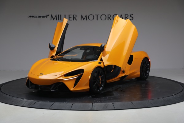 New 2026 McLaren Artura TechLux for sale $314,250 at Alfa Romeo of Westport in Westport CT 06880 14