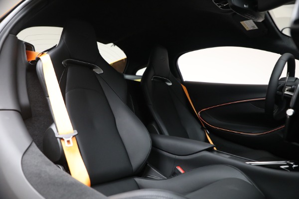 New 2026 McLaren Artura TechLux for sale $314,250 at Alfa Romeo of Westport in Westport CT 06880 26