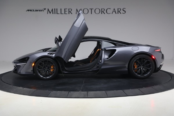 Used 2024 McLaren Artura Performance for sale $191,900 at Alfa Romeo of Westport in Westport CT 06880 16