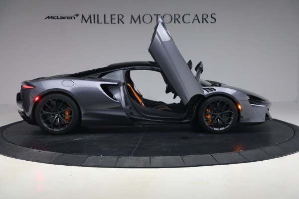Used 2024 McLaren Artura Performance for sale $191,900 at Alfa Romeo of Westport in Westport CT 06880 20