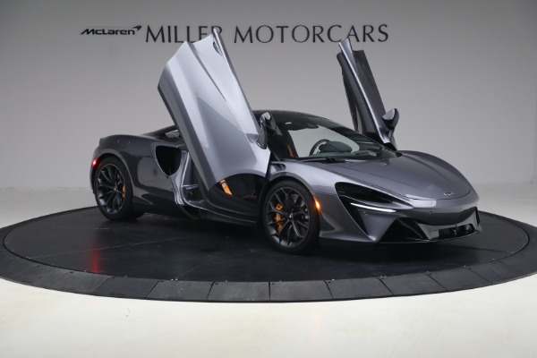 Used 2024 McLaren Artura Performance for sale $191,900 at Alfa Romeo of Westport in Westport CT 06880 21