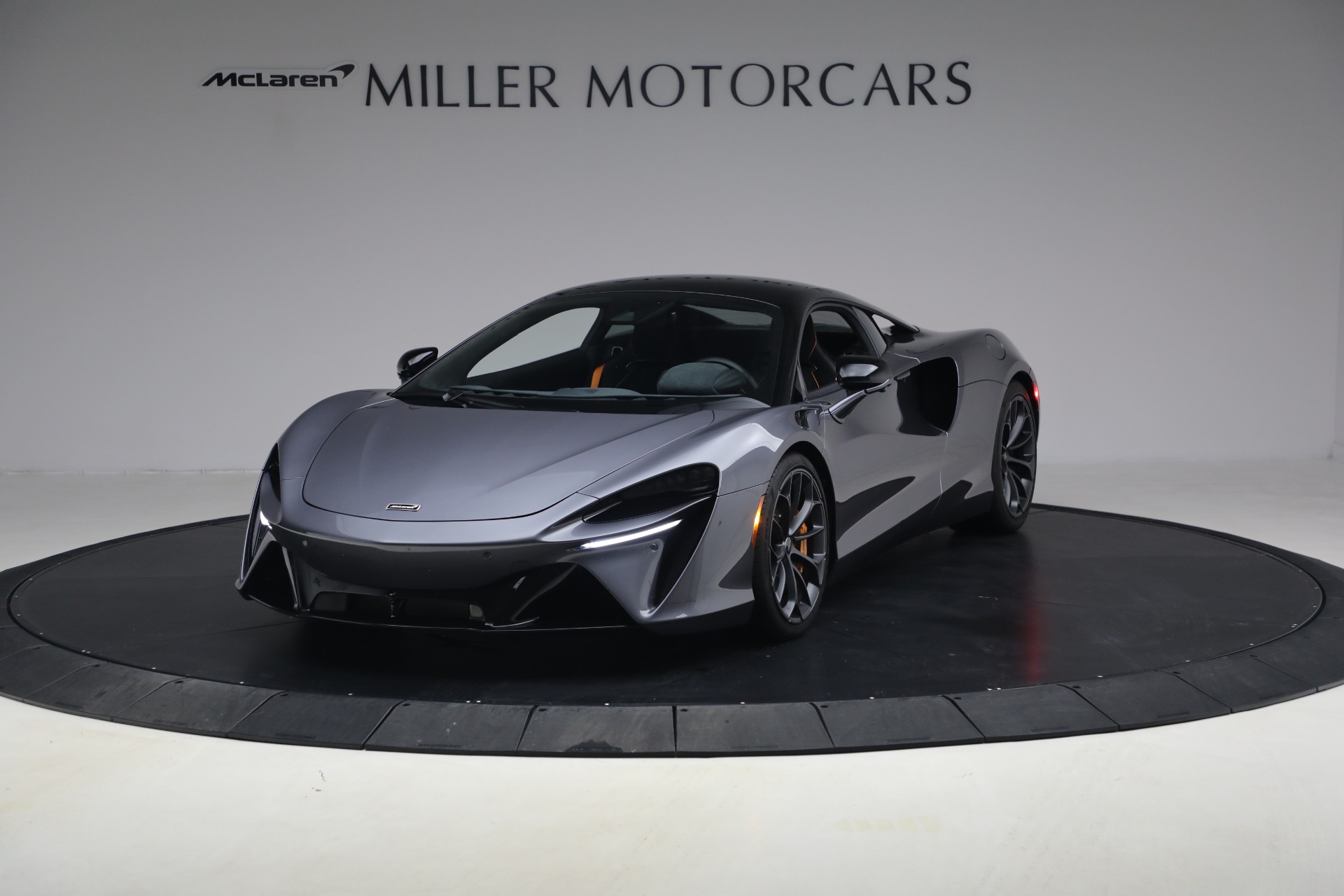 Used 2024 McLaren Artura Performance for sale $191,900 at Alfa Romeo of Westport in Westport CT 06880 1