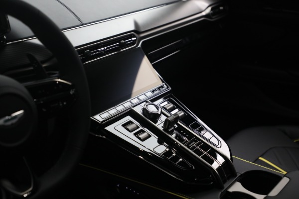 New 2026 Aston Martin Vantage S for sale $265,300 at Alfa Romeo of Westport in Westport CT 06880 23