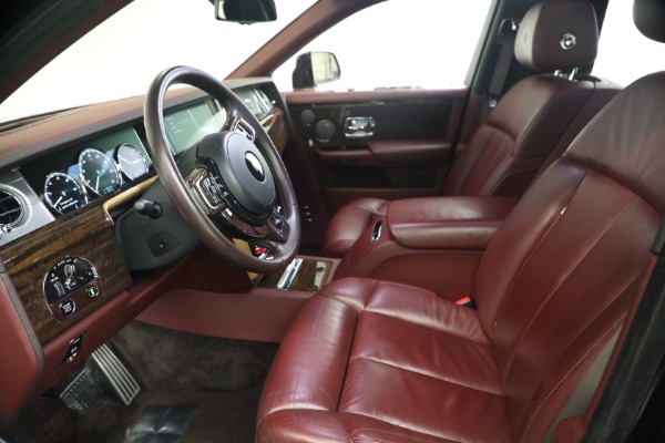 Used 2018 Rolls-Royce Phantom EWB for sale $299,900 at Alfa Romeo of Westport in Westport CT 06880 13