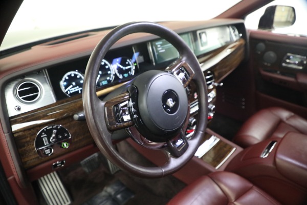 Used 2018 Rolls-Royce Phantom EWB for sale $299,900 at Alfa Romeo of Westport in Westport CT 06880 15