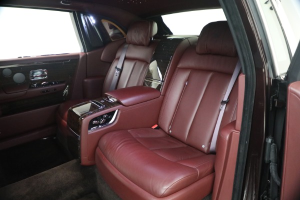 Used 2018 Rolls-Royce Phantom EWB for sale $299,900 at Alfa Romeo of Westport in Westport CT 06880 20