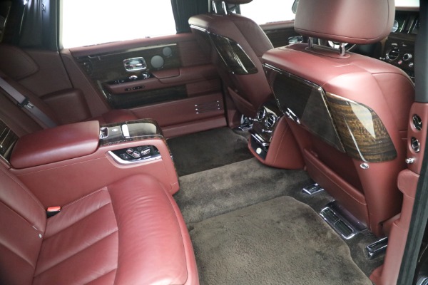 Used 2018 Rolls-Royce Phantom EWB for sale $299,900 at Alfa Romeo of Westport in Westport CT 06880 21