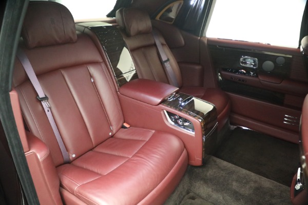 Used 2018 Rolls-Royce Phantom EWB for sale $299,900 at Alfa Romeo of Westport in Westport CT 06880 22