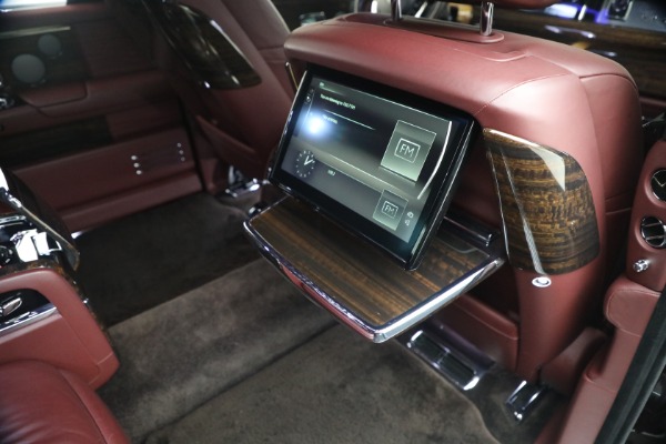 Used 2018 Rolls-Royce Phantom EWB for sale $299,900 at Alfa Romeo of Westport in Westport CT 06880 23