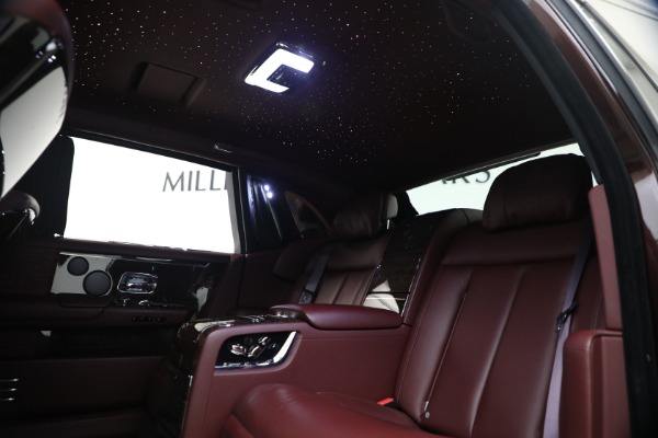 Used 2018 Rolls-Royce Phantom EWB for sale $299,900 at Alfa Romeo of Westport in Westport CT 06880 24
