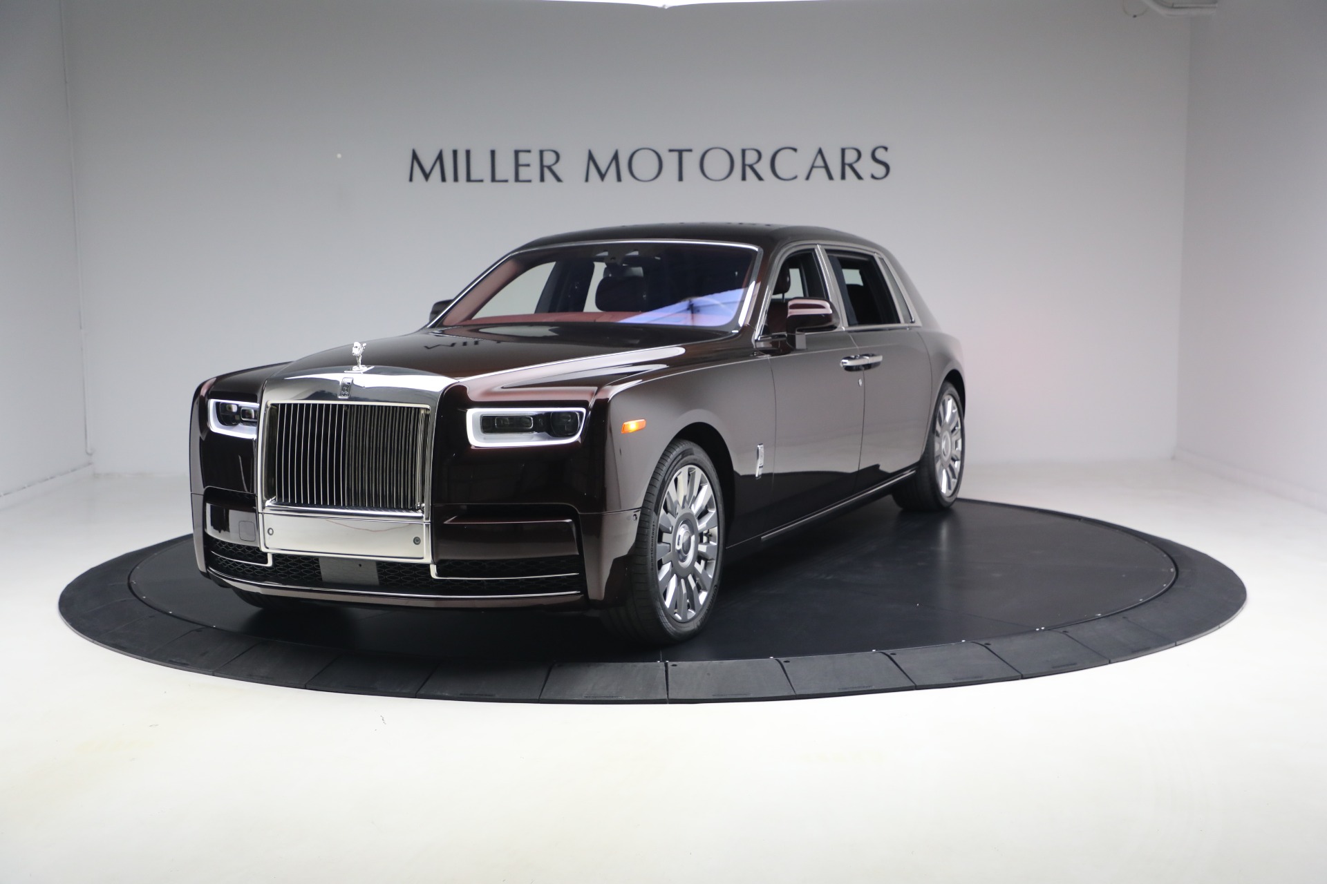 Used 2018 Rolls-Royce Phantom EWB for sale $299,900 at Alfa Romeo of Westport in Westport CT 06880 1