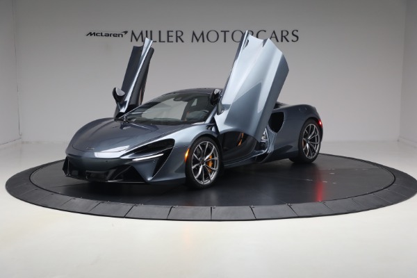 New 2026 McLaren Artura Performance for sale $305,700 at Alfa Romeo of Westport in Westport CT 06880 13