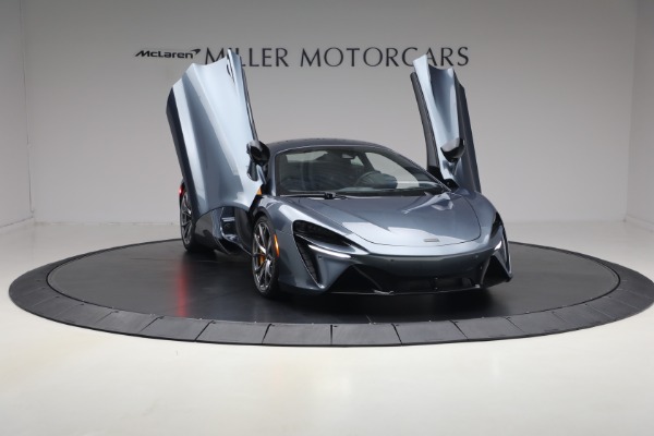 New 2026 McLaren Artura Performance for sale $305,700 at Alfa Romeo of Westport in Westport CT 06880 19