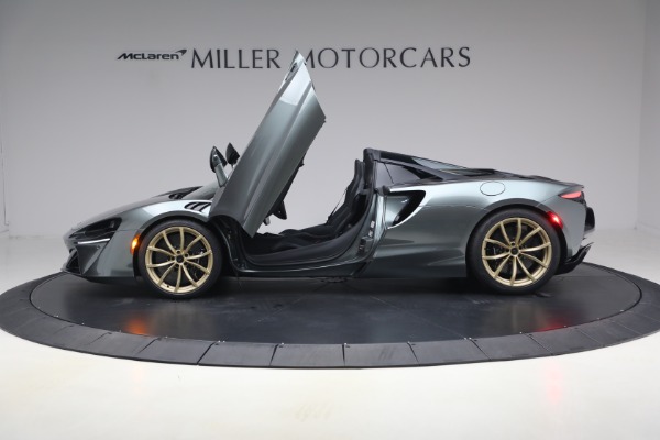 New 2026 McLaren Artura Spider Performance for sale $337,300 at Alfa Romeo of Westport in Westport CT 06880 14