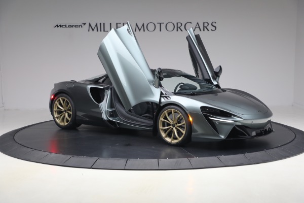 New 2026 McLaren Artura Spider Performance for sale $337,300 at Alfa Romeo of Westport in Westport CT 06880 19