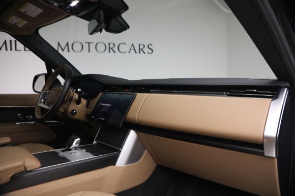 Used 2025 Land Rover Range Rover P530 SE for sale Sold at Alfa Romeo of Westport in Westport CT 06880 16