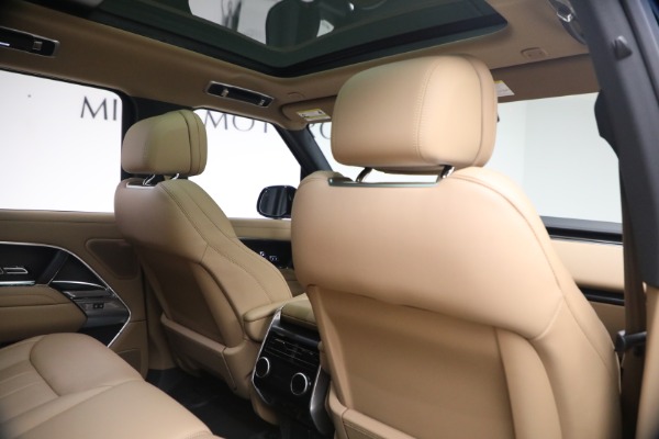 Used 2025 Land Rover Range Rover P530 SE for sale Sold at Alfa Romeo of Westport in Westport CT 06880 19